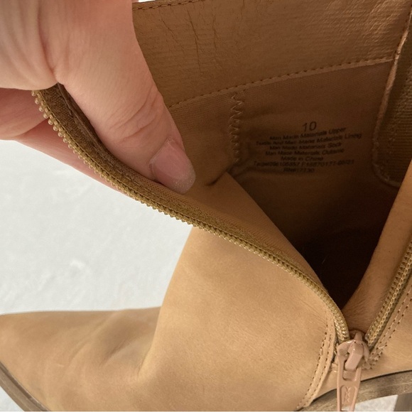 Universal Thread Chic Tan Ankle Boots with Zipper - Picture 13 of 13